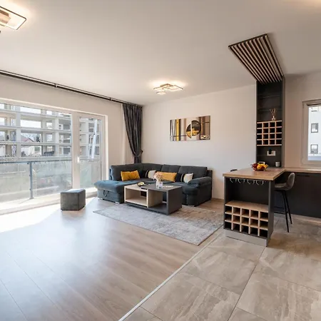 Mohost One - Stylish Retreat With Mountain Views *