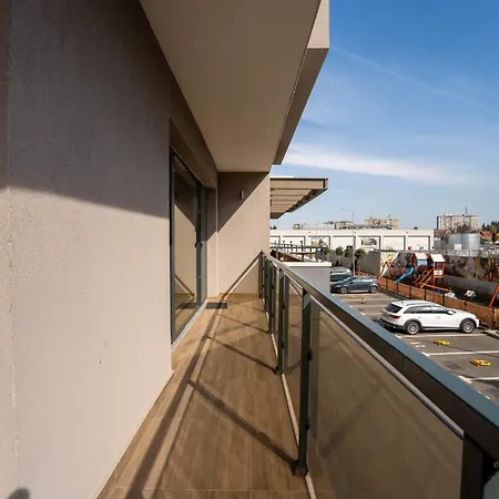 Mohost One - Stylish Retreat With Mountain Views Apartment Brasov